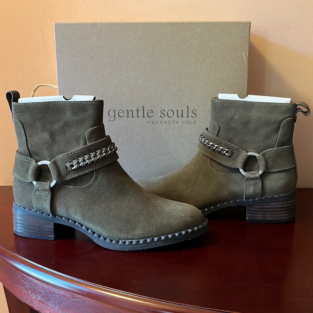 NIB Best Chain Bootie by Gentle Souls